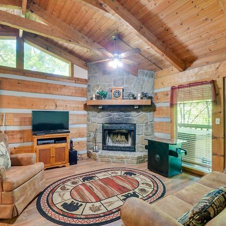 Gatlinburg Cabin With Hot Tub About 6 Mi To Downtown! Exterior photo