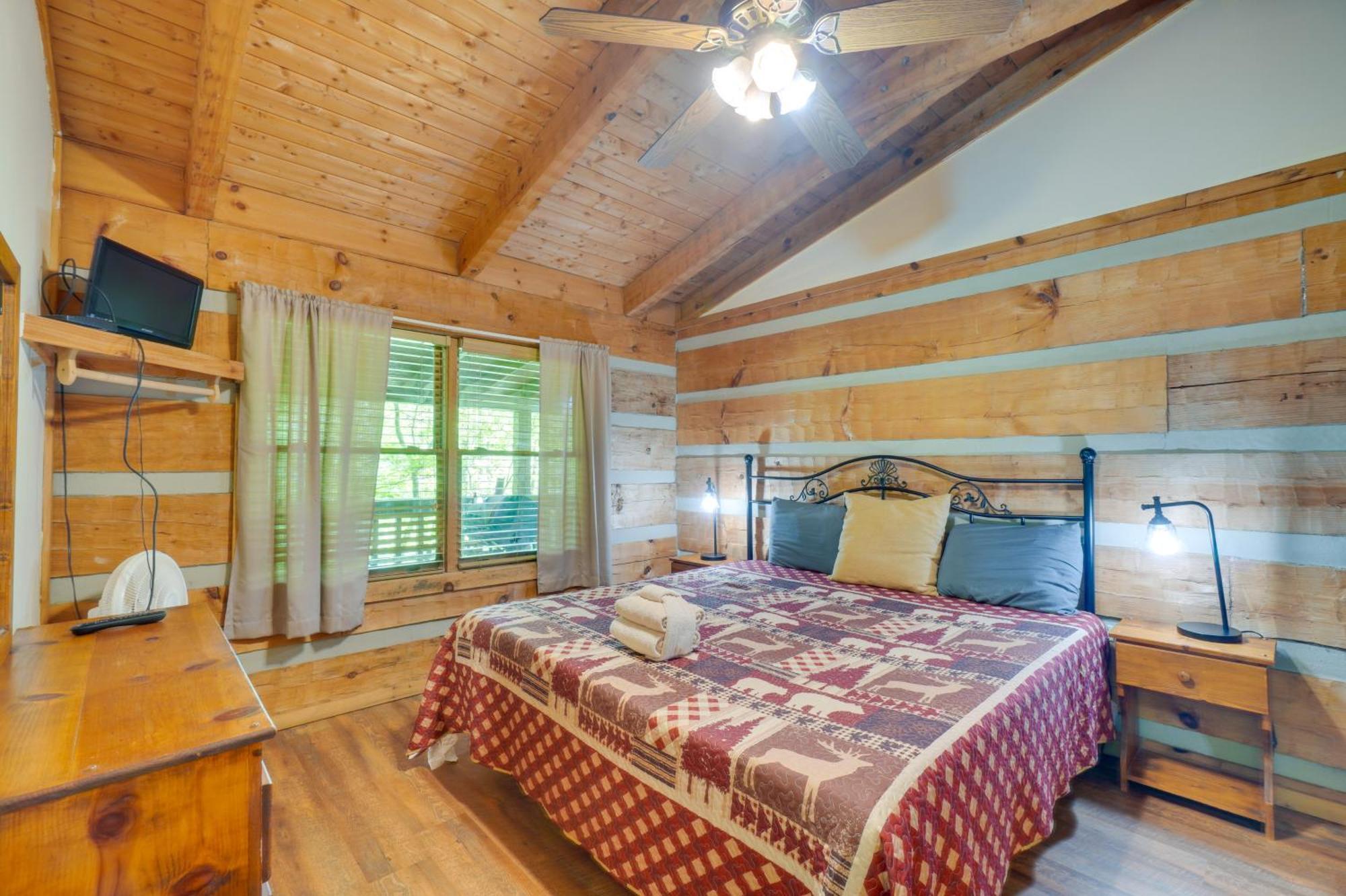 Gatlinburg Cabin With Hot Tub About 6 Mi To Downtown! Exterior photo