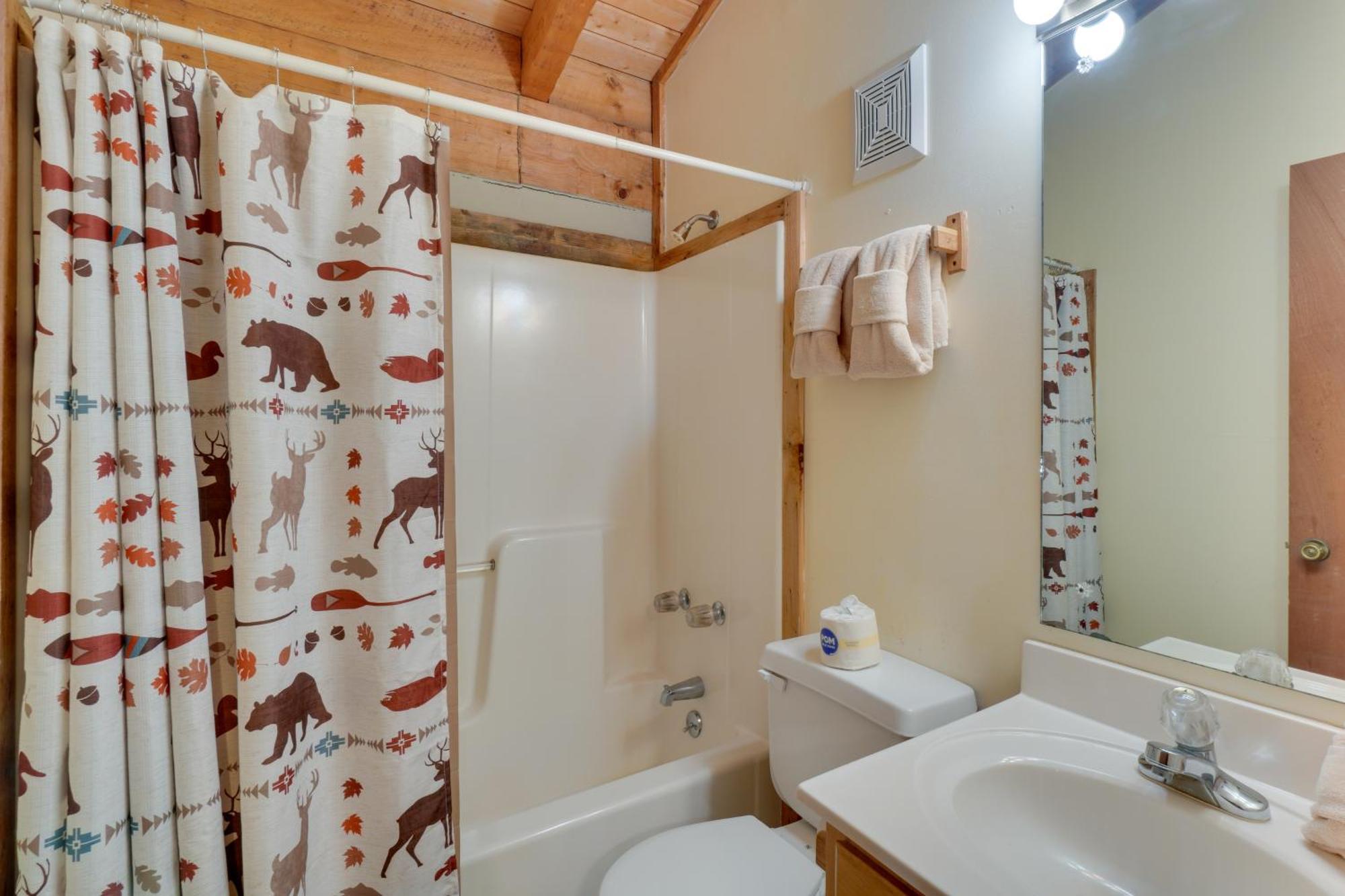 Gatlinburg Cabin With Hot Tub About 6 Mi To Downtown! Exterior photo