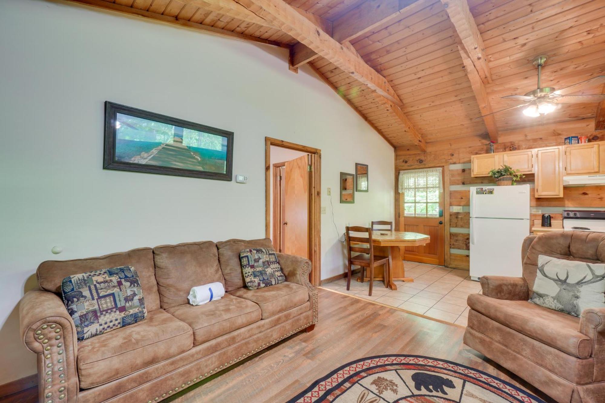 Gatlinburg Cabin With Hot Tub About 6 Mi To Downtown! Exterior photo